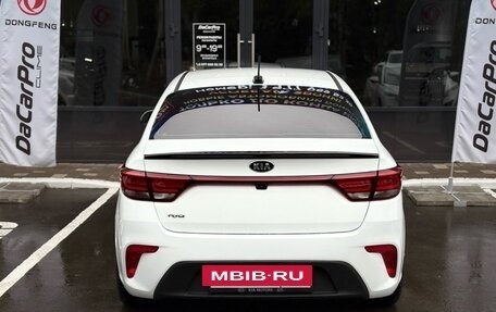 KIA Rio IV, 2018 год, 1 365 000 рублей, 5 фотография