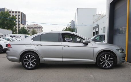 Volkswagen Passat B8 рестайлинг, 2017 год, 1 730 000 рублей, 4 фотография