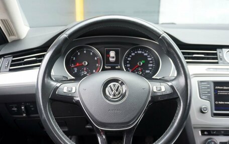 Volkswagen Passat B8 рестайлинг, 2017 год, 1 730 000 рублей, 14 фотография