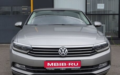 Volkswagen Passat B8 рестайлинг, 2017 год, 1 730 000 рублей, 2 фотография