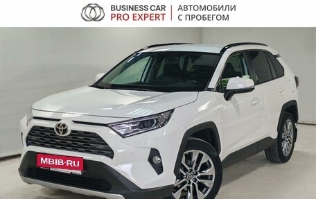 Toyota RAV4, 2021 год, 3 290 000 рублей, 1 фотография