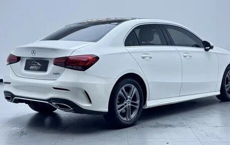 Mercedes-Benz A-Класс, 2022 год, 1 850 000 рублей, 8 фотография