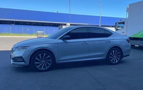 Skoda Octavia IV, 2022 год, 2 400 000 рублей, 2 фотография