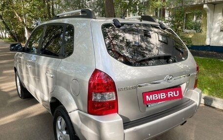 Hyundai Tucson III, 2006 год, 559 000 рублей, 2 фотография