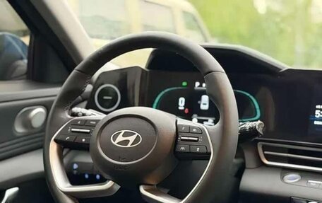 Hyundai Elantra, 2023 год, 1 811 917 рублей, 10 фотография