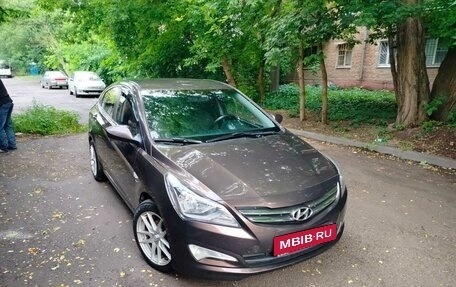 Hyundai Solaris II рестайлинг, 2015 год, 899 000 рублей, 1 фотография