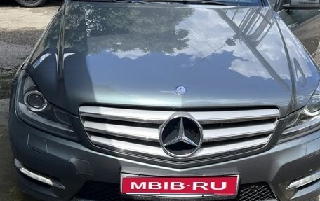Mercedes-Benz C-Класс, 2011 год, 2 500 000 рублей, 1 фотография