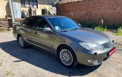 Toyota Camry V40, 2004 год, 1 050 000 рублей, 1 фотография
