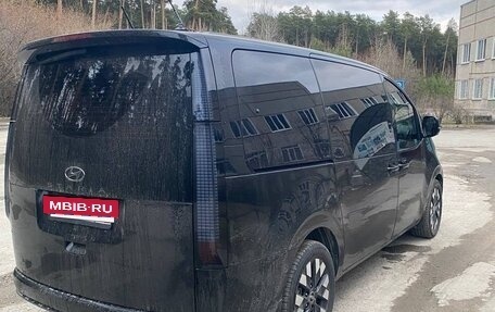 Hyundai Staria, 2021 год, 3 950 000 рублей, 3 фотография