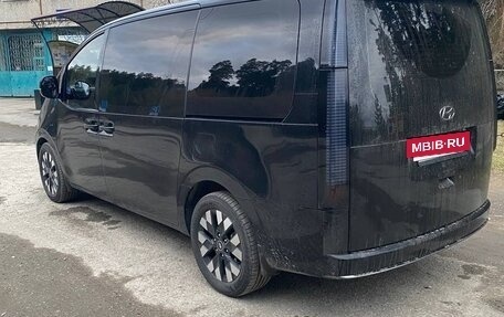 Hyundai Staria, 2021 год, 3 950 000 рублей, 4 фотография
