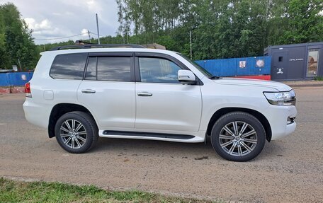 Toyota Land Cruiser 200, 2018 год, 5 990 000 рублей, 5 фотография
