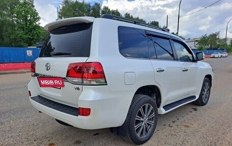 Toyota Land Cruiser 200, 2018 год, 5 990 000 рублей, 6 фотография
