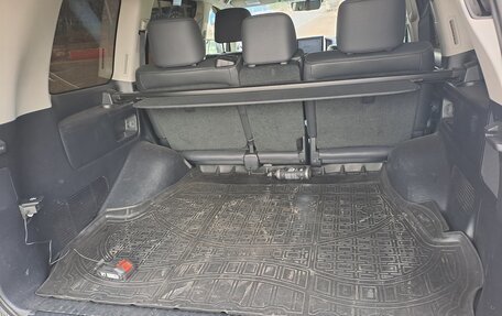 Toyota Land Cruiser 200, 2018 год, 5 990 000 рублей, 20 фотография