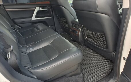 Toyota Land Cruiser 200, 2018 год, 5 990 000 рублей, 21 фотография
