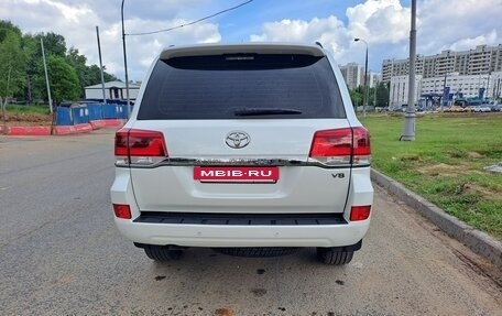 Toyota Land Cruiser 200, 2018 год, 5 990 000 рублей, 8 фотография