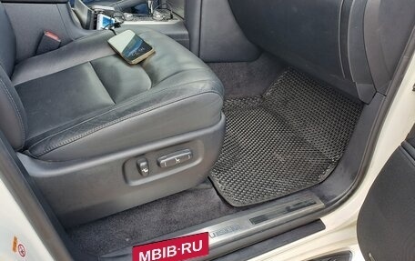 Toyota Land Cruiser 200, 2018 год, 5 990 000 рублей, 23 фотография