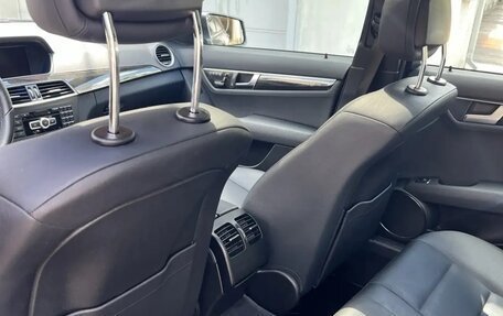 Mercedes-Benz C-Класс, 2011 год, 2 500 000 рублей, 3 фотография