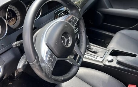 Mercedes-Benz C-Класс, 2011 год, 2 500 000 рублей, 2 фотография