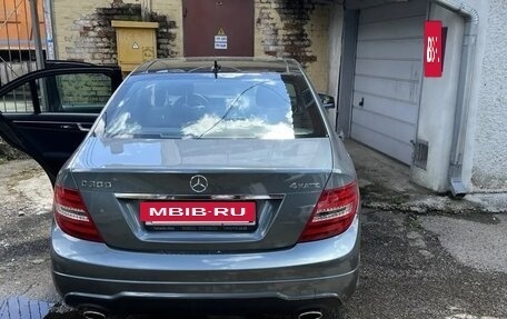 Mercedes-Benz C-Класс, 2011 год, 2 500 000 рублей, 6 фотография