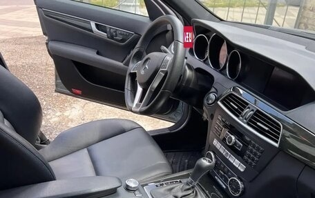 Mercedes-Benz C-Класс, 2011 год, 2 500 000 рублей, 7 фотография