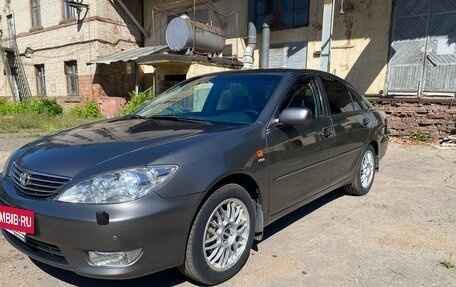 Toyota Camry V40, 2004 год, 1 050 000 рублей, 2 фотография
