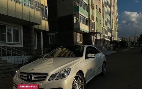 Mercedes-Benz E-Класс, 2009 год, 2 050 000 рублей, 2 фотография