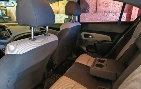 Chevrolet Cruze II, 2012 год, 645 000 рублей, 7 фотография