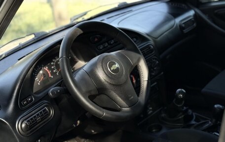 Chevrolet Niva I рестайлинг, 2017 год, 554 000 рублей, 6 фотография