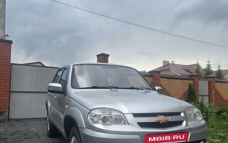 Chevrolet Niva I рестайлинг, 2017 год, 554 000 рублей, 9 фотография
