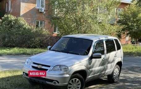 Chevrolet Niva I рестайлинг, 2017 год, 554 000 рублей, 2 фотография