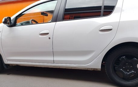 Renault Sandero II рестайлинг, 2016 год, 367 000 рублей, 5 фотография