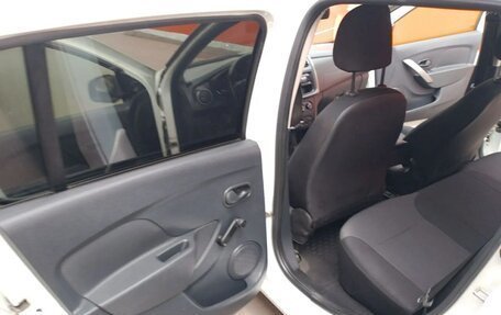 Renault Sandero II рестайлинг, 2016 год, 367 000 рублей, 14 фотография