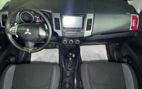 Mitsubishi Outlander III рестайлинг 3, 2011 год, 999 000 рублей, 10 фотография