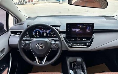 Toyota Corolla, 2023 год, 1 825 000 рублей, 8 фотография