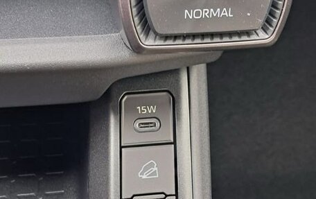 Toyota RAV4, 2026 год, 5 105 000 рублей, 14 фотография