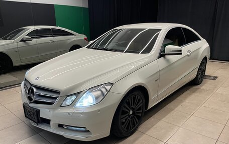 Mercedes-Benz E-Класс, 2010 год, 1 350 000 рублей, 3 фотография