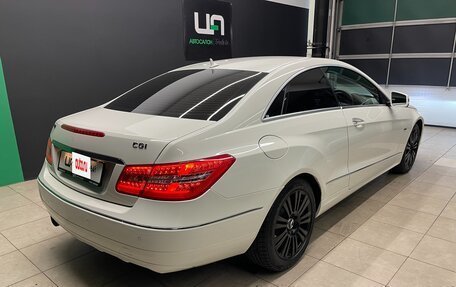 Mercedes-Benz E-Класс, 2010 год, 1 350 000 рублей, 6 фотография