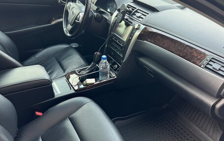 Toyota Camry, 2017 год, 2 100 000 рублей, 14 фотография