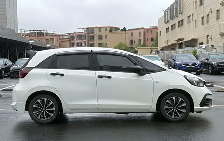 Honda Fit, 2023 год, 1 400 000 рублей, 4 фотография