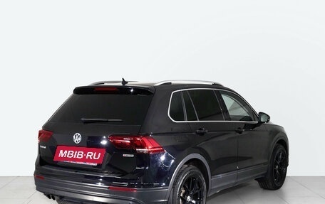 Volkswagen Tiguan II, 2019 год, 2 924 000 рублей, 6 фотография