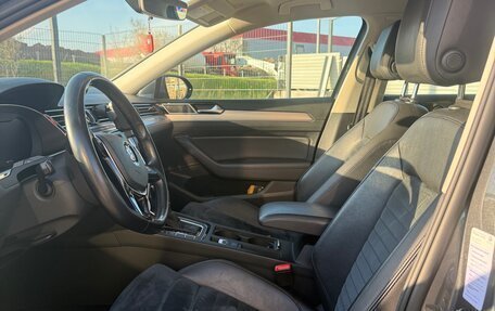 Volkswagen Passat B8 рестайлинг, 2016 год, 1 699 999 рублей, 9 фотография