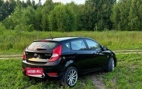 Hyundai Solaris II рестайлинг, 2011 год, 670 000 рублей, 6 фотография