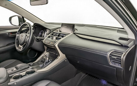 Lexus NX I, 2017 год, 3 230 000 рублей, 11 фотография