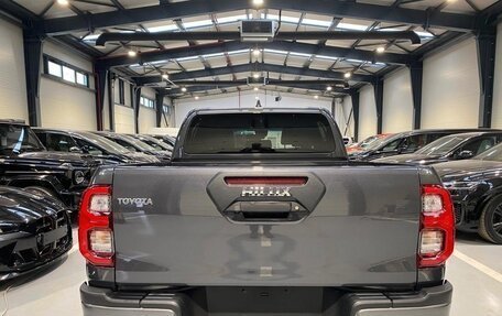 Toyota Hilux, 2025 год, 9 190 000 рублей, 7 фотография