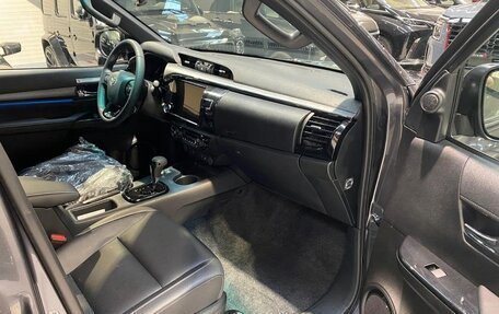 Toyota Hilux, 2025 год, 9 190 000 рублей, 11 фотография