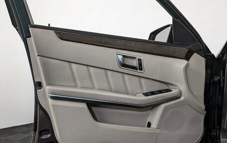 Mercedes-Benz E-Класс, 2014 год, 1 880 000 рублей, 19 фотография