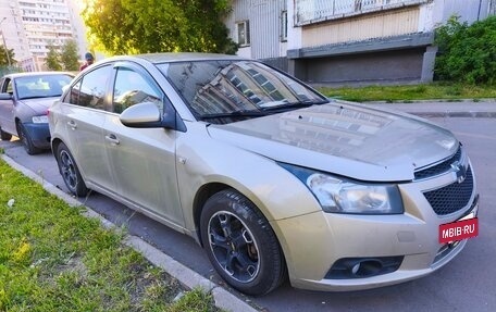 Chevrolet Cruze II, 2010 год, 510 000 рублей, 5 фотография