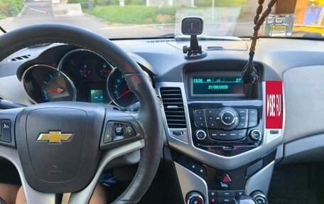 Chevrolet Cruze II, 2010 год, 510 000 рублей, 12 фотография