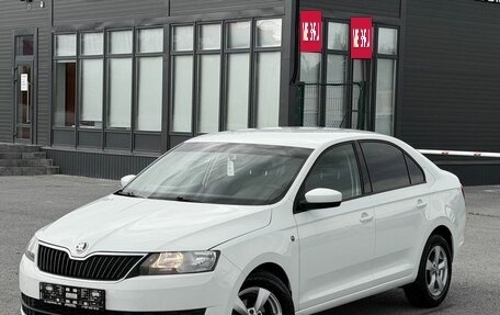 Skoda Rapid I, 2015 год, 900 000 рублей, 2 фотография