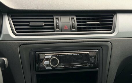Skoda Rapid I, 2015 год, 900 000 рублей, 13 фотография